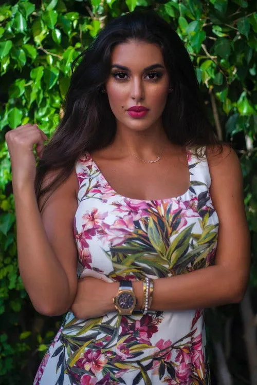 Yasmine Sabry photo