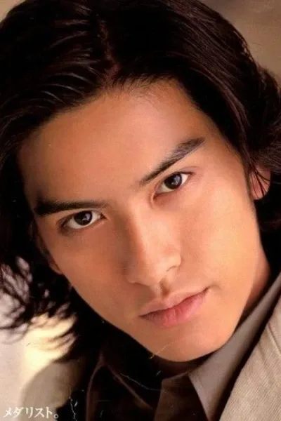 Tomoya Nagase photo