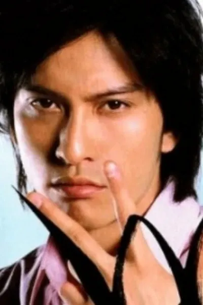 Tomoya Nagase photo