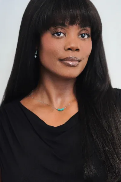 Novi Brown photo