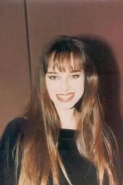 Melinda Clarke photo