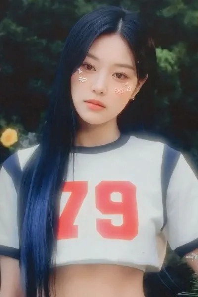 Kim Hyunjin photo