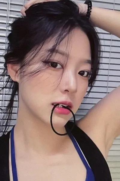 Kim Hyunjin photo