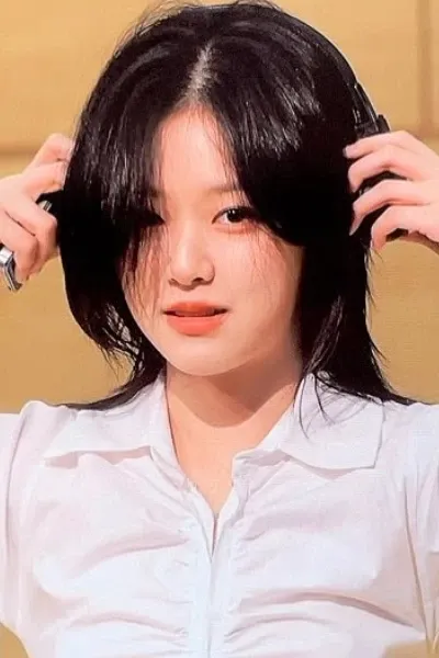 Kim Hyunjin photo