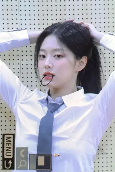Kim Hyunjin photo
