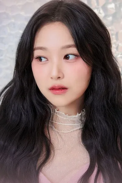 Kim Hyunjin photo