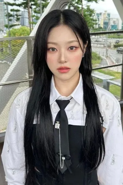 Kim Hyunjin photo