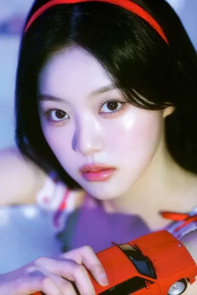 Kim Hyunjin photo