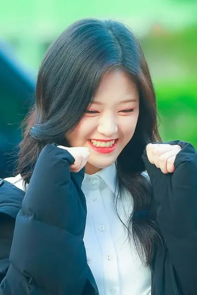 Kim Hyunjin photo