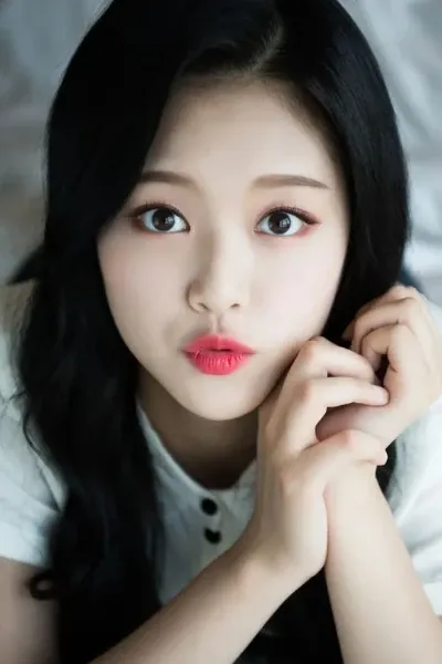 Kim Hyunjin photo