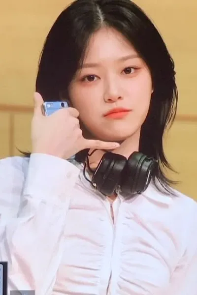 Kim Hyunjin photo