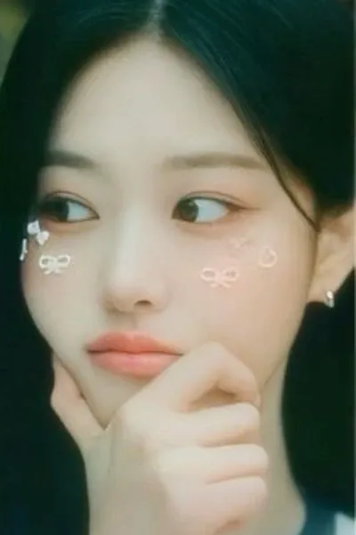 Kim Hyunjin photo