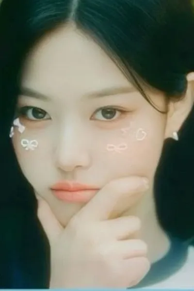 Kim Hyunjin photo