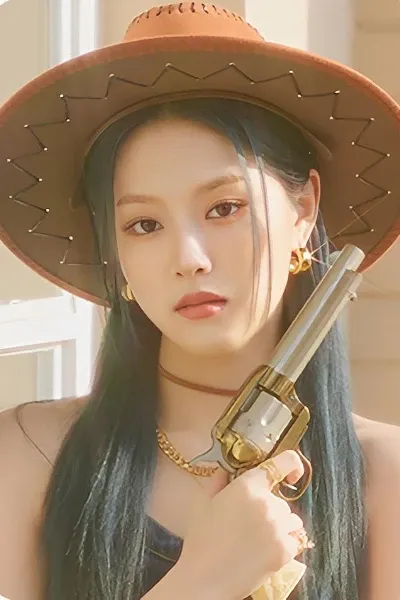 Kim Hyunjin photo