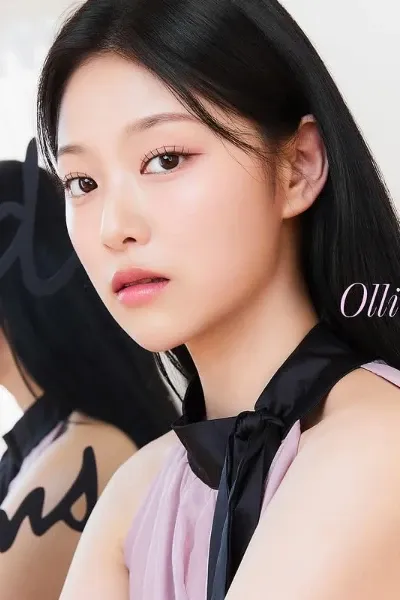Kim Hyunjin photo