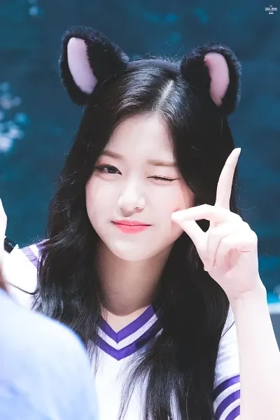 Kim Hyunjin photo