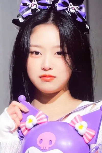 Kim Hyunjin photo