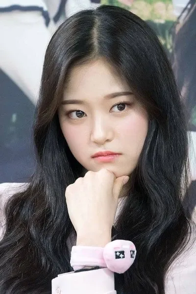 Kim Hyunjin photo