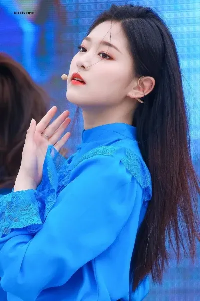 Kim Hyunjin photo