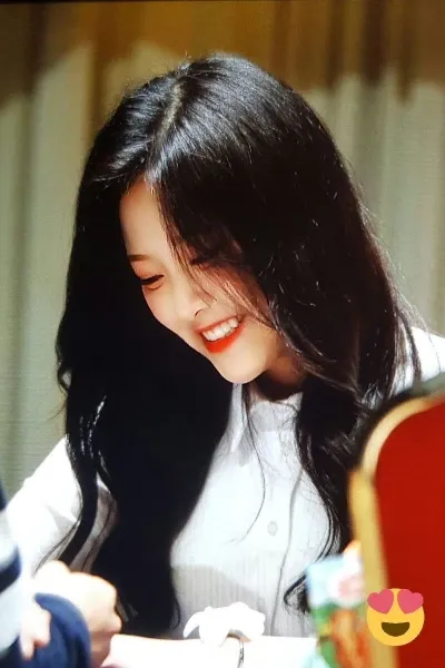 Kim Hyunjin photo
