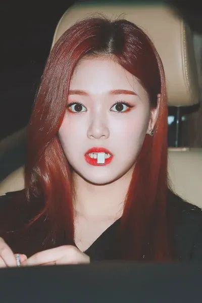 Kim Hyunjin photo
