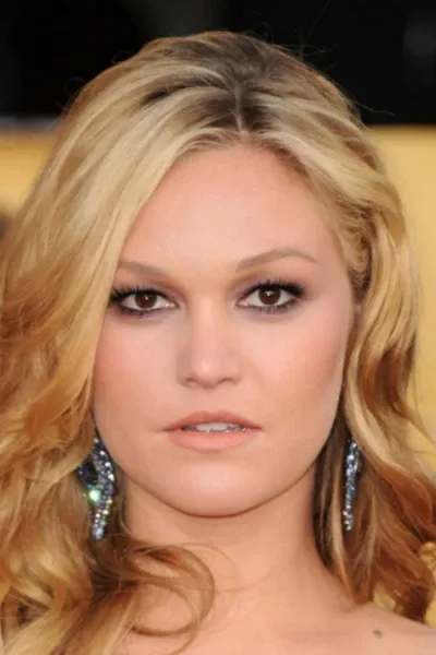 Julia Stiles photo