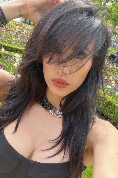 Cristina Vee photo