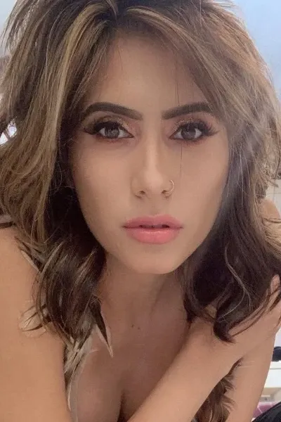 Cristina Vee photo