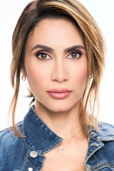 Cristina Vee photo
