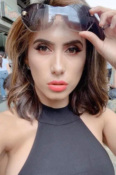 Cristina Vee photo