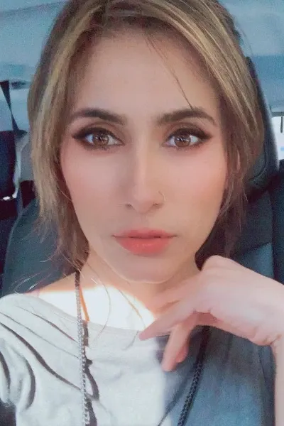 Cristina Vee photo