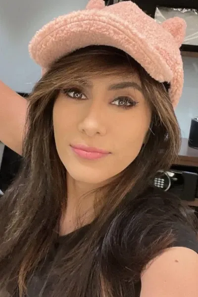 Cristina Vee photo