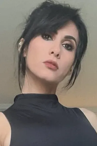Cristina Vee photo