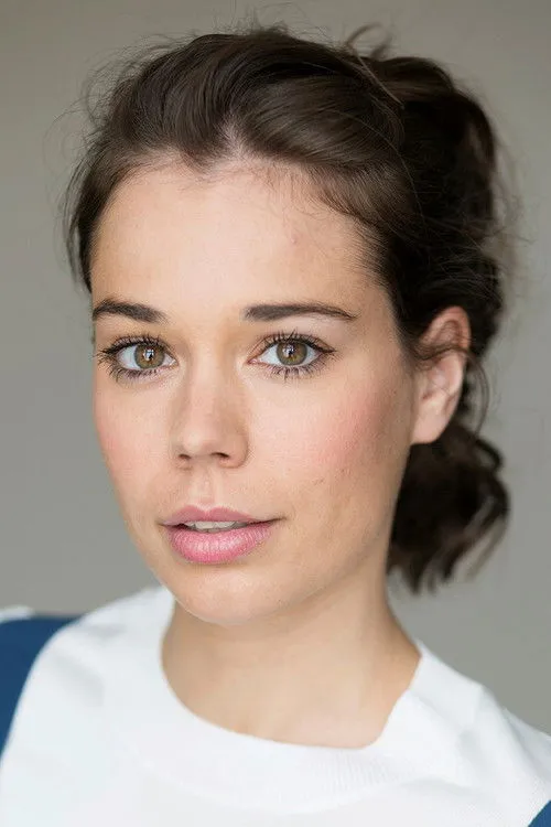 Laia Costa photo