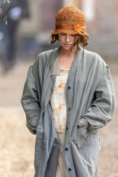 Jessie Buckley photo
