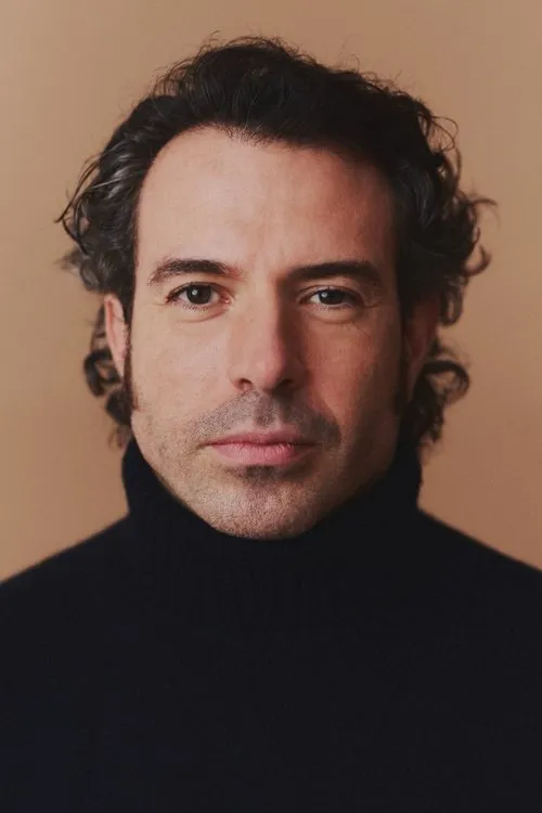 Tom Cullen photo