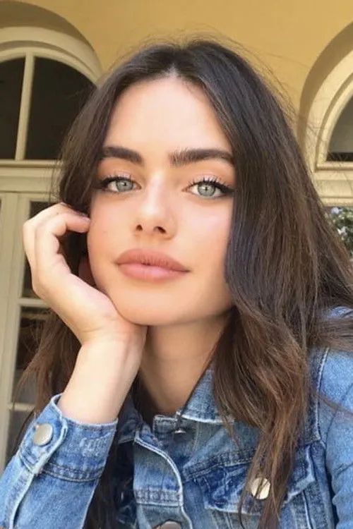 Yael Shelbia photo
