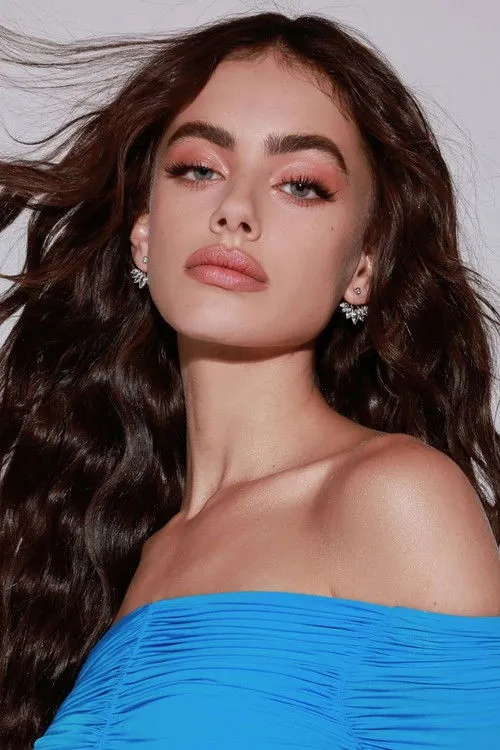 Yael Shelbia photo