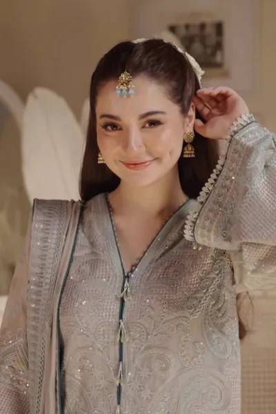 Hania Aamir photo