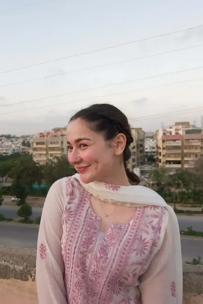 Hania Aamir photo