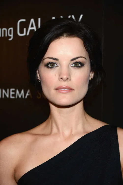Jaimie Alexander photo