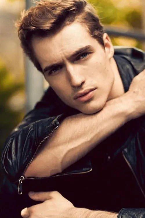 Trevor Stines photo