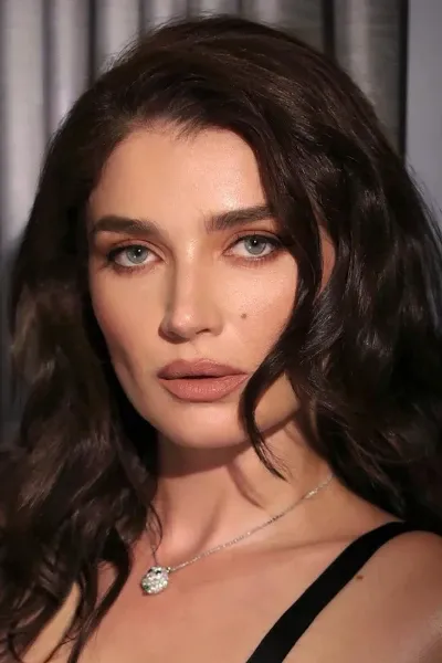 Eve Hewson photo