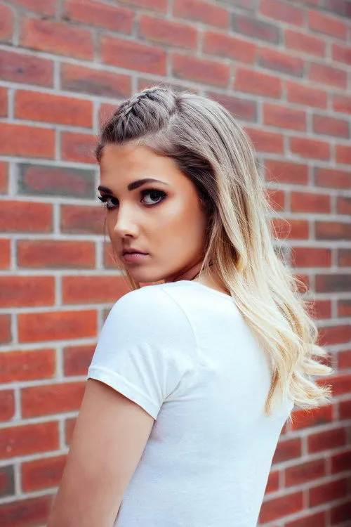Ellie Gall photo