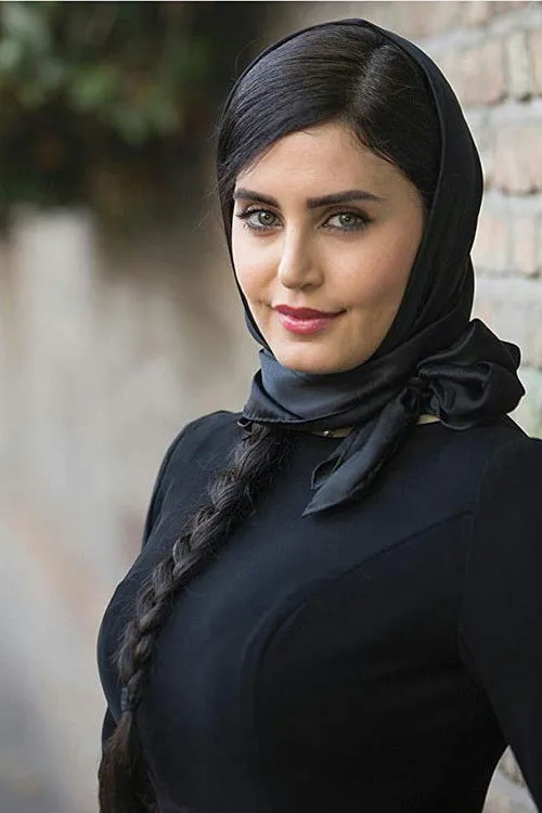 Elnaz Shakerdoost photo