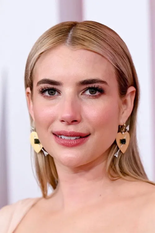 Emma Roberts photo
