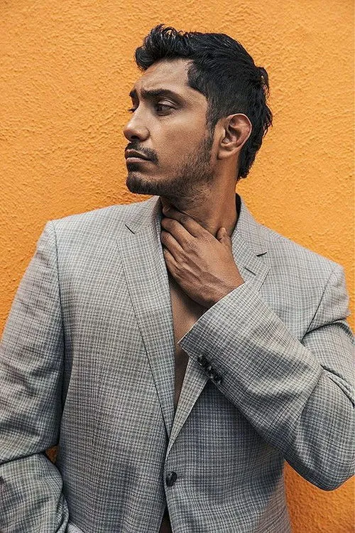 Tenoch Huerta Mejía photo