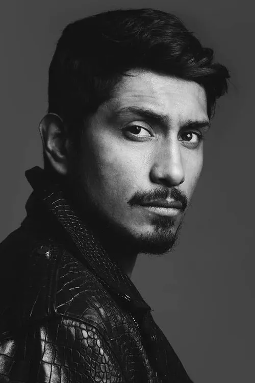 Tenoch Huerta Mejía photo