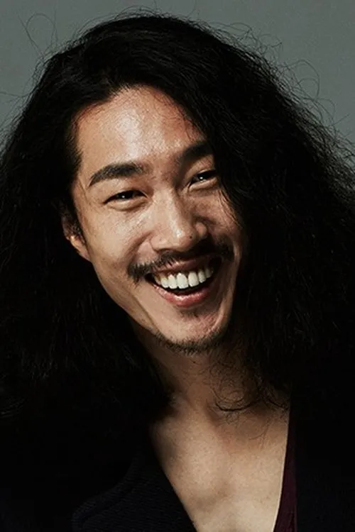 Yoon Young-kyun photo