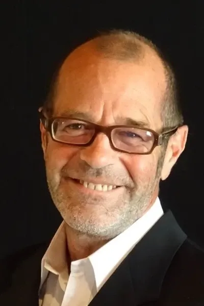 Lee Montgomery photo